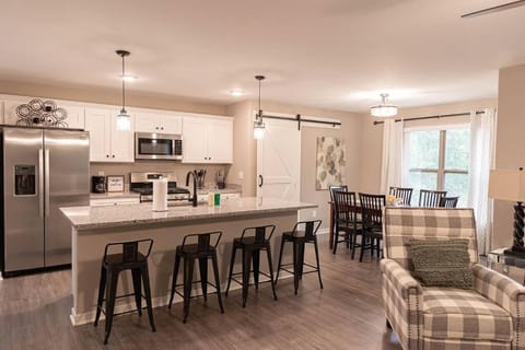 Brand New 3 Bedroom! Apartment in Rockford