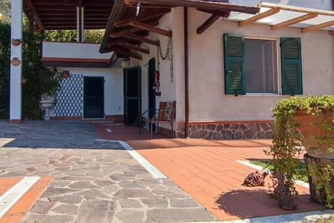 Casa Rosi, in campagna, relax tra mare e montagna Apartment in Sarzana