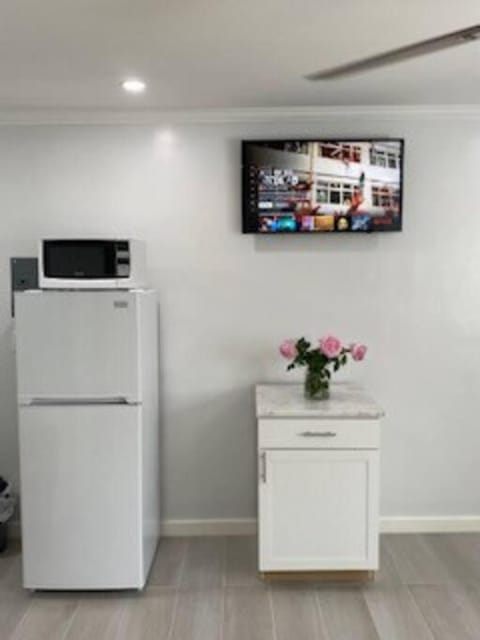 TV and multimedia, Kitchen or kitchenette, minibar