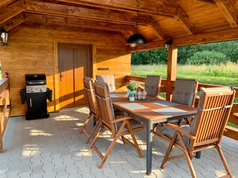 BBQ facilities, Seating area