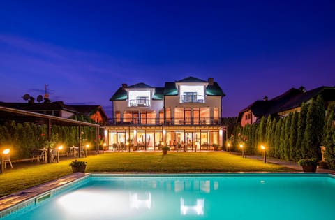 Property building, Night, Garden, Garden view, Pool view, Swimming pool