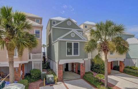 109 Grand Pavilion by AvantStay Beachfront Views House in Wild Dunes