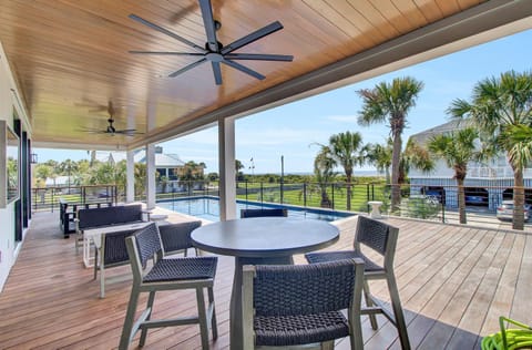Coastal Harmony by AvantStay Oceanfront Private Pool View Maison in Isle of Palms