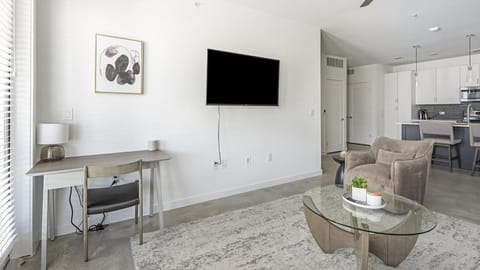 Landing Modern Apartment with Amazing Amenities ID1804X66 Apartamento in Lakeway