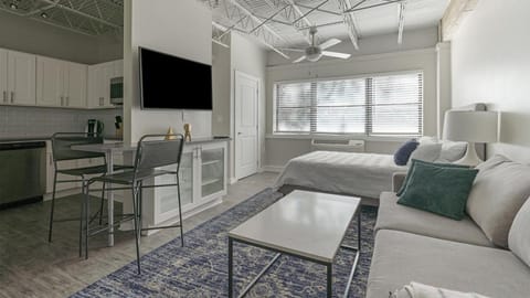 Landing Modern Apartment with Amazing Amenities (ID1803X66) Condo in Mobile