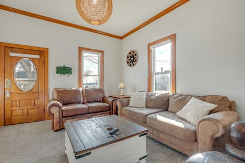 Pet-Friendly Minocqua Home Walk to Lake and Dining! Casa in Minocqua