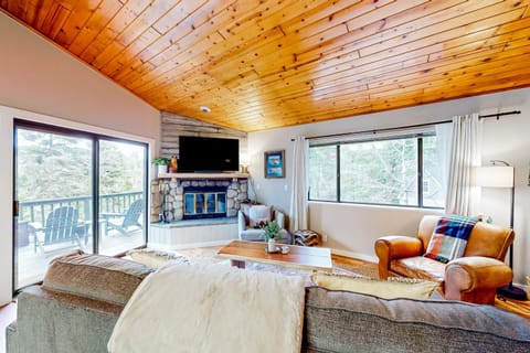 Emerald Ridge Retreat Casa in Lake Arrowhead