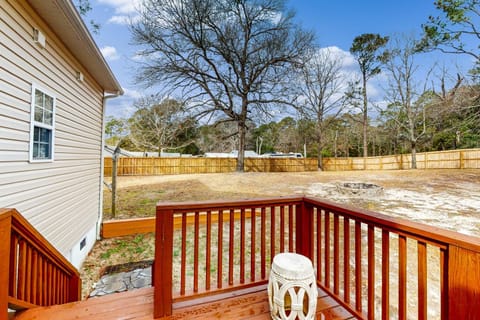 Seaside Haven - Main Home Haus in Sneads Ferry