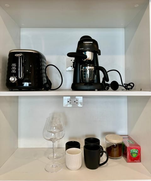 Coffee/tea facilities, Kitchen or kitchenette, toaster