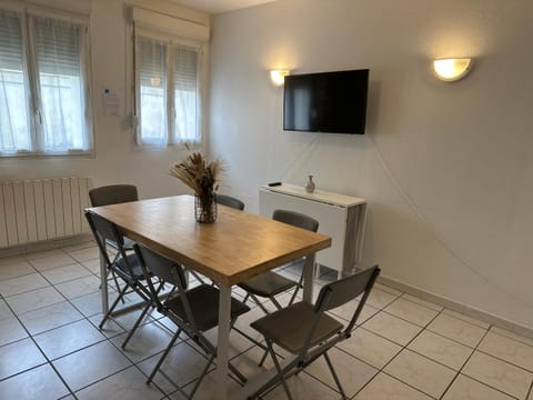 Agréable maison 2 ch 5 mins Valenciennes et garage House in Valenciennes