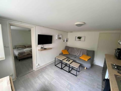 appartement avec garage et terrasse Apartment in Bourges