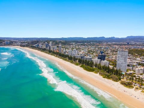 Palace in the sky Apartment in Burleigh Heads