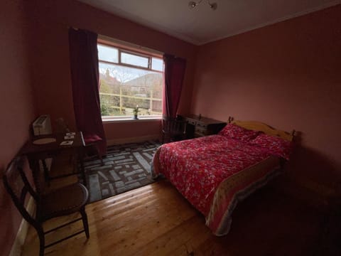 Lovely double room in very good area Vacation rental in Edinburgh