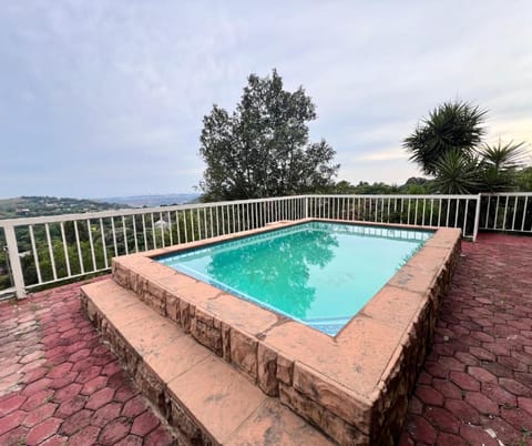 Honeyhills Excellence Resorts D Bed and Breakfast in Roodepoort