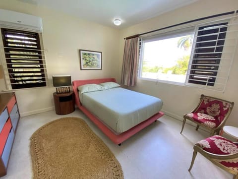 Refreshing Pool Side Room Bed and Breakfast in Montego Bay