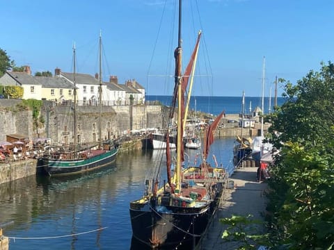 Charlestown Cottage Harbour & Beach short walk! House in Saint Austell