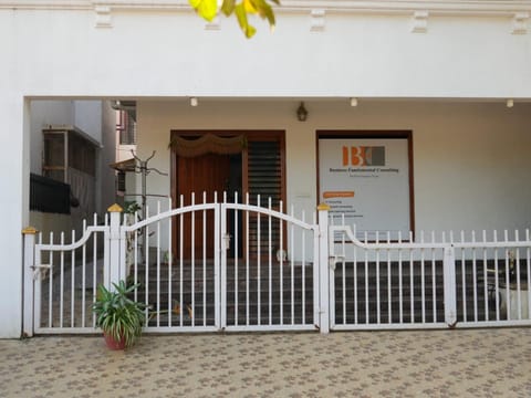 FRENCH COURTYARD HOUSE Bed and Breakfast in Bengaluru