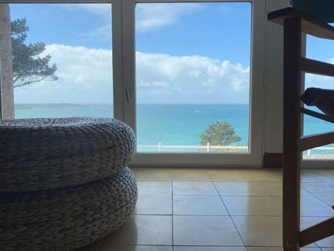 Appartement dans villa | 4 étoiles | Jardin | Tennis | Parking | Côte de Granit Rose - FR-1-542-61 Apartment in Perros-Guirec