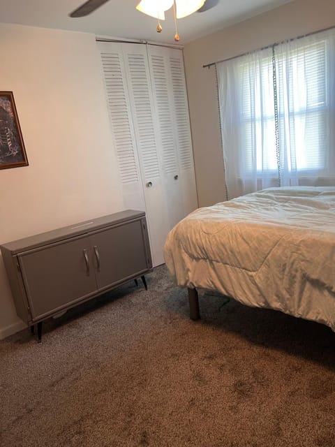 Comfy home 2 min from downtown cape Girardeau!! Haus in Cape Girardeau