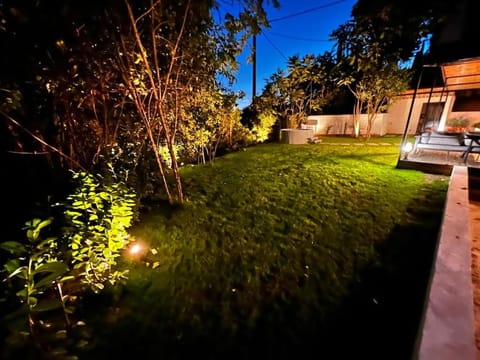 Cottage chaleureux avec jacuzzi en pleine nature House in Grasse