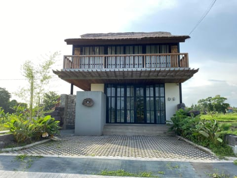 Baku living villa Alojamiento y desayuno in Special Region of Yogyakarta
