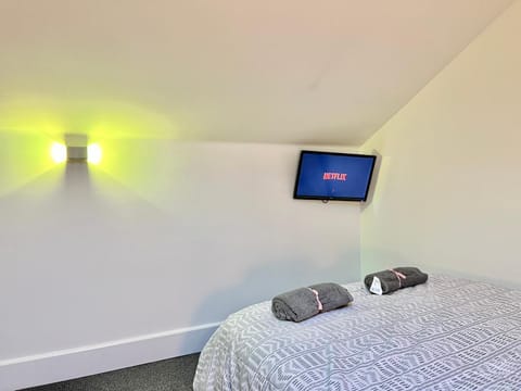 Lux 2 bed Apartment ManCity Stadium, COOP Arena, Picadilly Apartment in Manchester