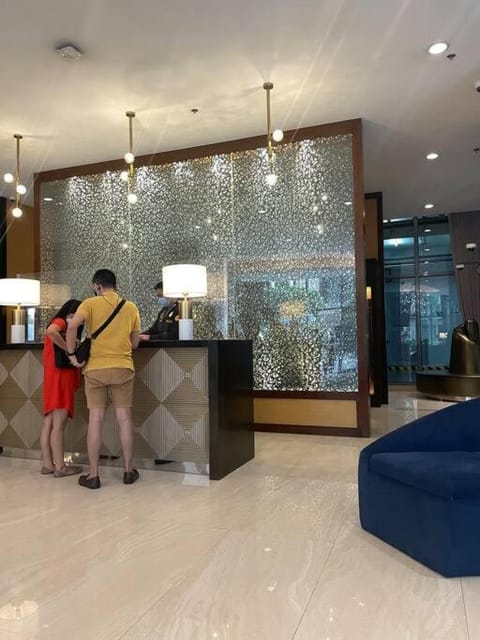 Condo in BGC near Grand Hyatt Apartment in Makati