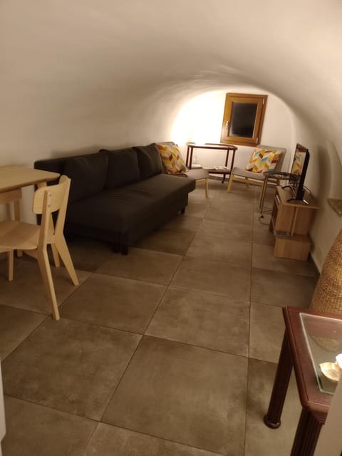 TV and multimedia, Seating area