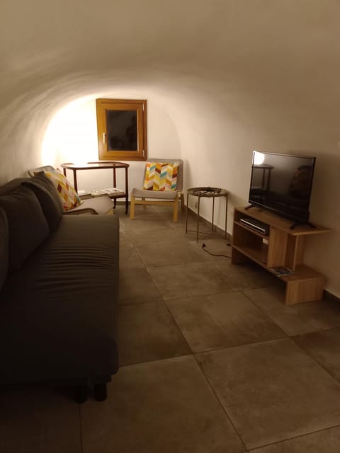 TV and multimedia, Seating area, Evening entertainment