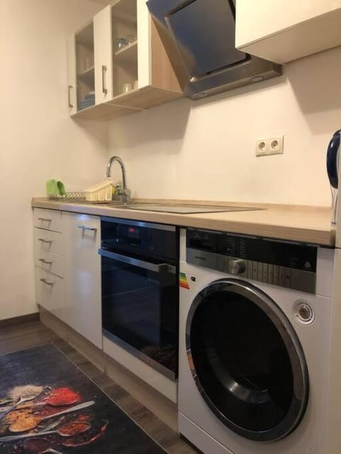 Kitchen or kitchenette, minibar, pet friendly, stove, washing machine