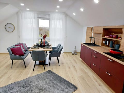 Dining area, kitchen