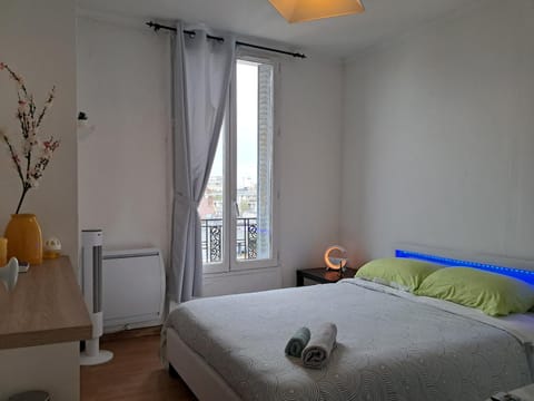 Habitación Privada en París en Apartamento Familiar Alquiler vacacional in Vanves