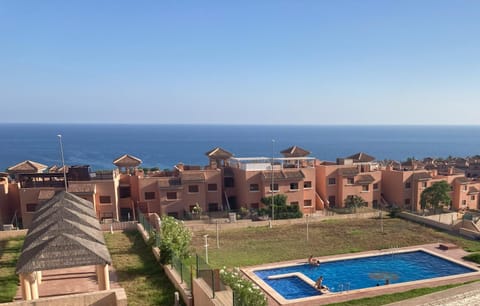 Pool view, Sea view