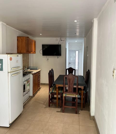 TV and multimedia, Kitchen or kitchenette, Dining area, oven, pet friendly, stove