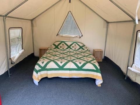 Sweet Hill Glamping Luxus-Zelt in Rhinebeck