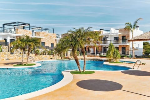 Property building, Day, Pool view, Swimming pool