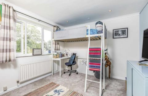 Beautiful 2 Bedroom Apartment - Chichester Apartment in Chichester