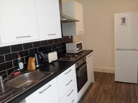 Ensuite double-bed (R4) close to Burnley city centre Bed and Breakfast in Burnley