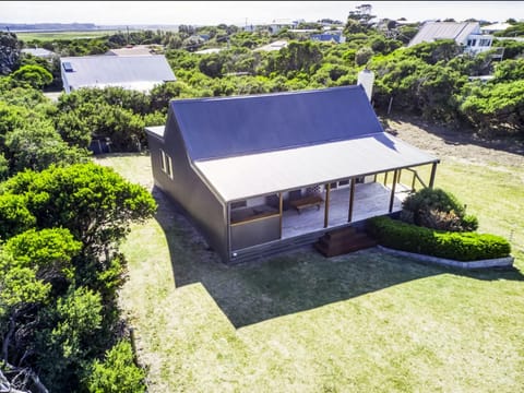 Property building, Day, Natural landscape, Bird's eye view, Garden, Garden view