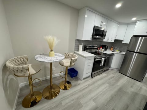 Dining area, dishwasher, minibar, pet friendly, stove