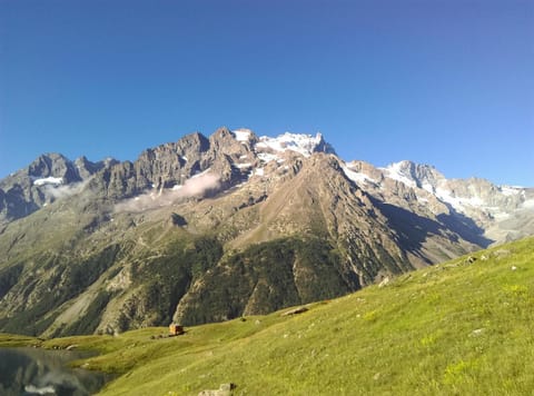 Nearby landmark, Spring, Natural landscape, Mountain view