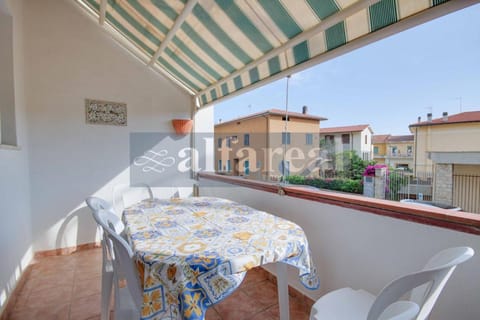 Property building, Day, View (from property/room), Balcony/Terrace, Dining area