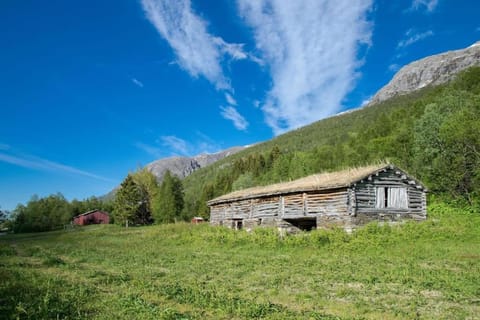 Seterstue i Beiarn - Beiarn Lodge House in Nordland, Norway