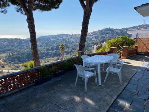 Natural landscape, Garden, View (from property/room), Balcony/Terrace, Mountain view