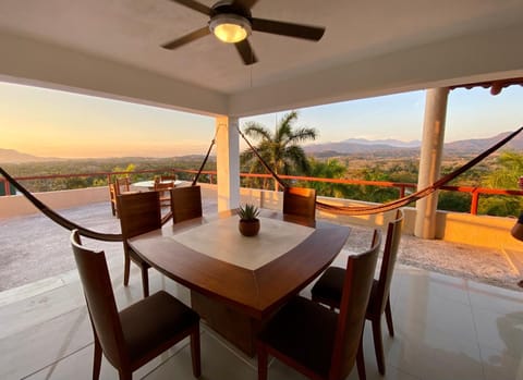 Balcony/Terrace, Balcony/Terrace, Seating area, Dining area, Mountain view