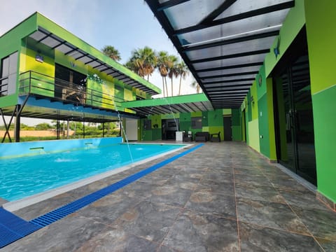 Property building, Swimming pool