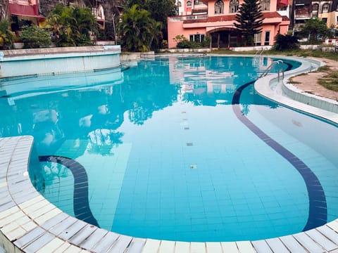 Luxurious 2 BHK Villa AniRah Homes 2 minutes to beach Chalet in Benaulim