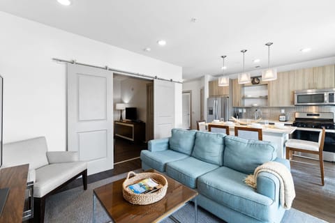 TV and multimedia, Balcony/Terrace, Living room