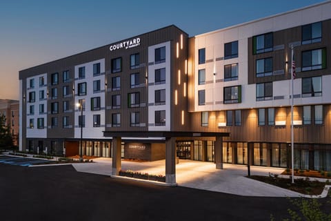 Courtyard by Marriott Cleveland Hotel in Cleveland