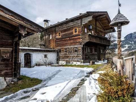 Property building, Winter